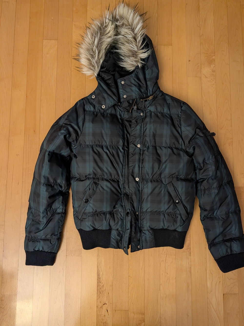 Women's Plaid Cropped Puffer Jacket with Faux Fur Hood - Black/Green